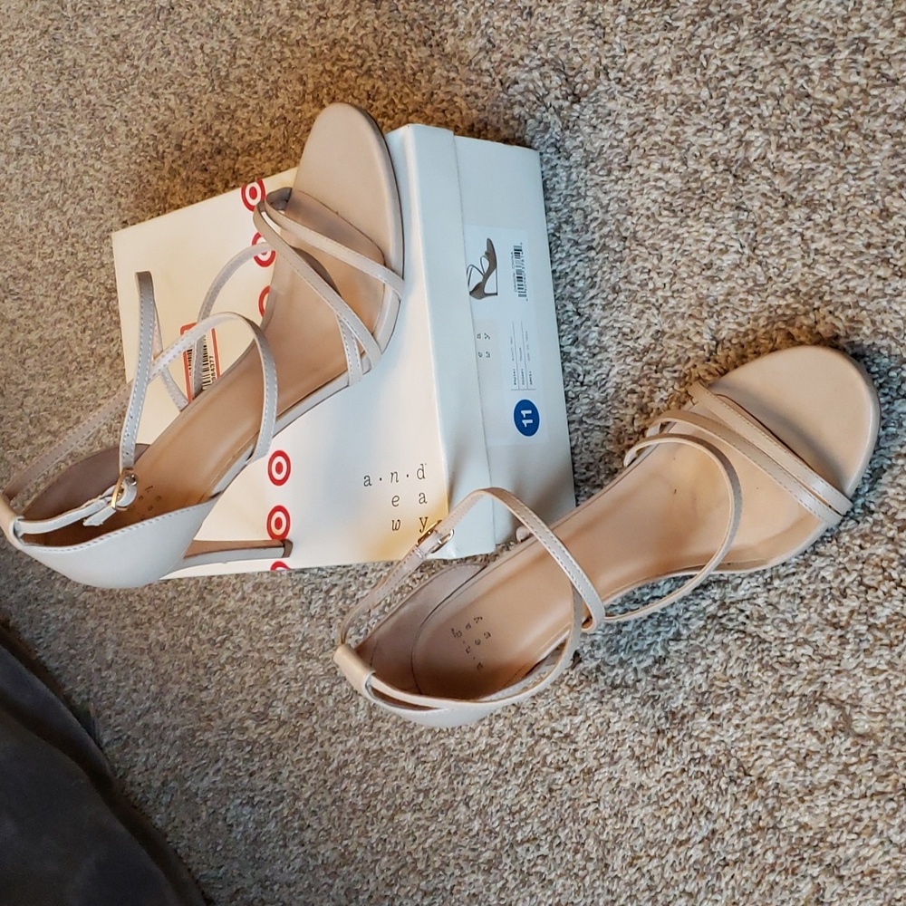 Sz 11 nude matte strappy stiletto